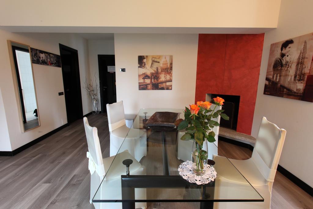 Il Castello B&B Varallo Pombia エクステリア 写真